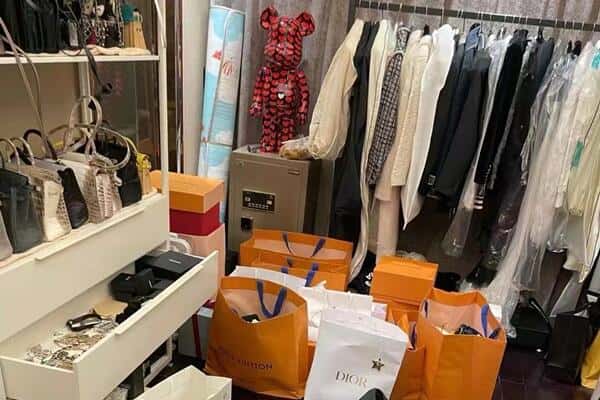 上饶余干县回收一线品牌衣服